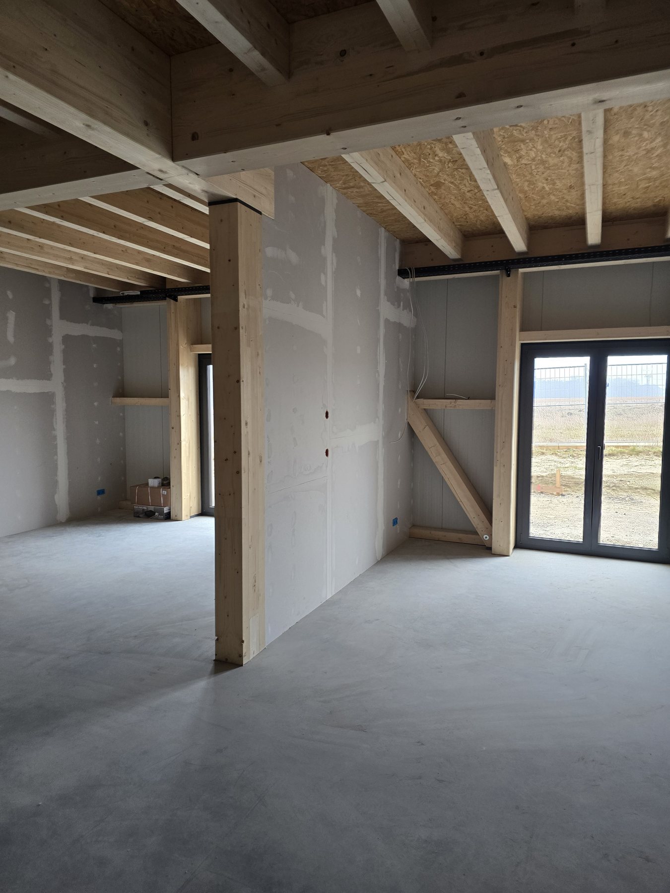 Innenwand während der Malerarbeiten in Bad Doberan