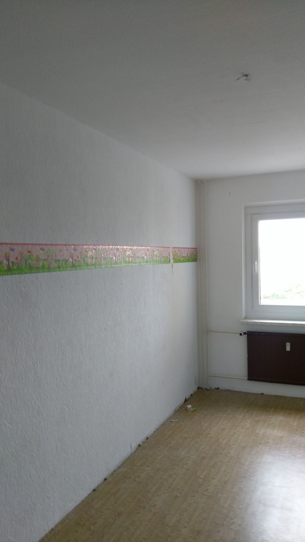 Wohnraum vor der Sanierung