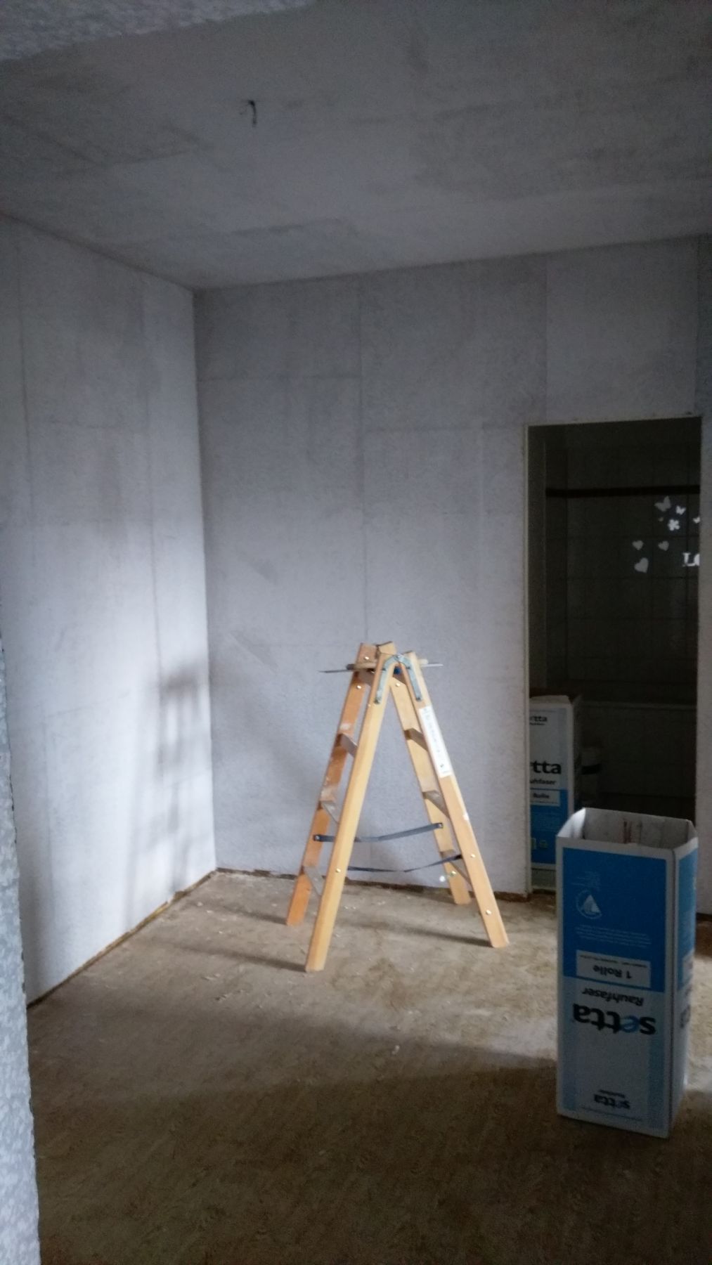 Malerarbeiten im Wohnungsinneren
